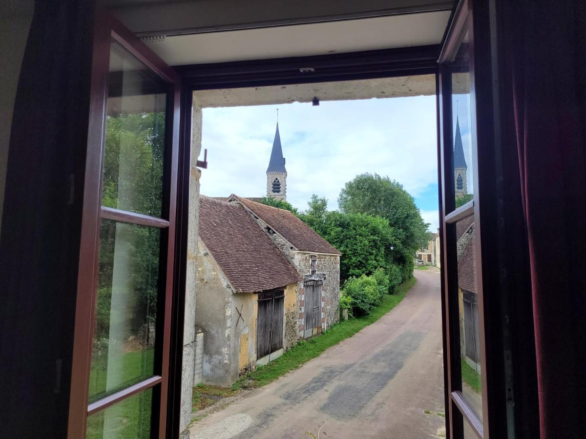 Maison Forte Perreuse Treigny Buitenkant foto