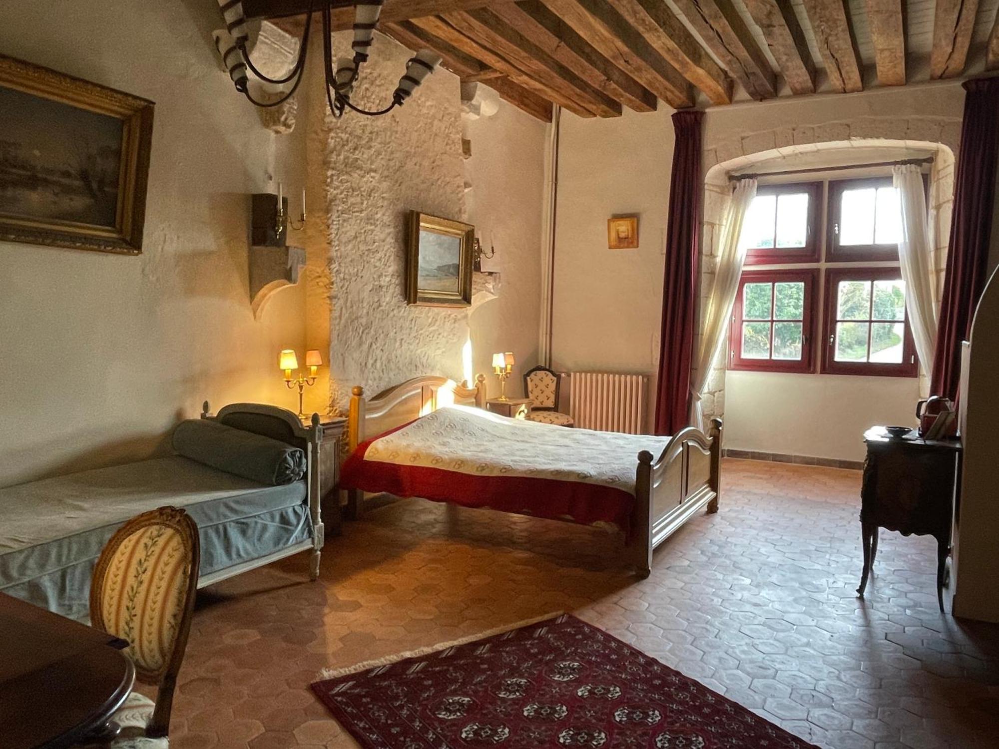 Maison Forte Perreuse Treigny Buitenkant foto