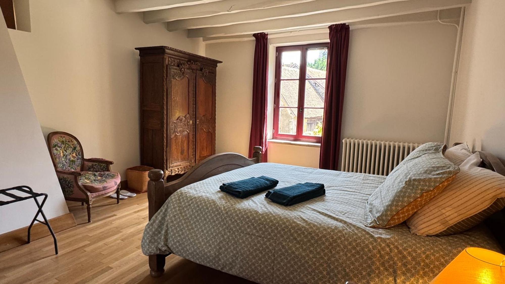 Maison Forte Perreuse Treigny Buitenkant foto